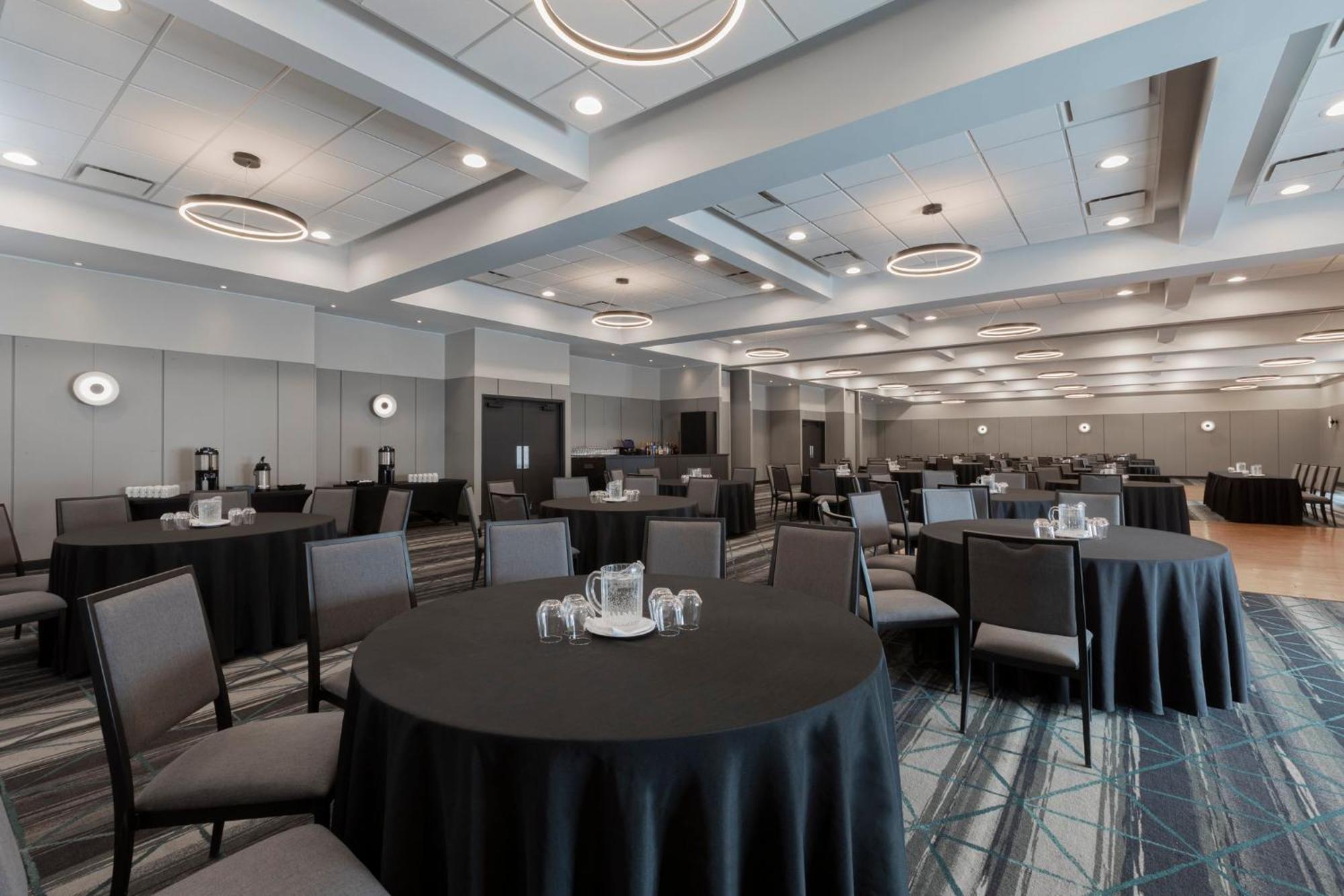 Holiday Inn St-Jean-Sur-Richelieu Congres By Ihg Saint-Jean-sur-Richelieu Exterior photo